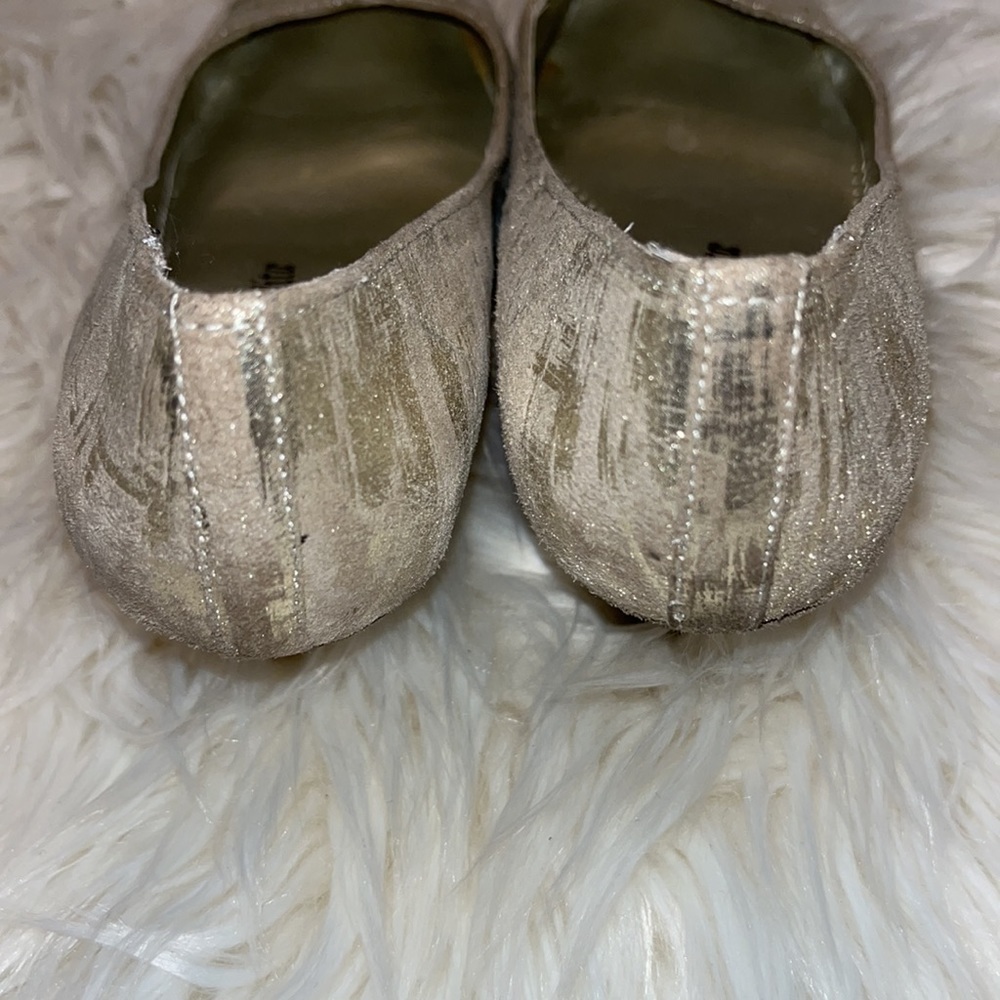 🌸 Bella Vita silver tan heels. Size 5 1/2. 2 1/2” heel. - Picture 6 of 8